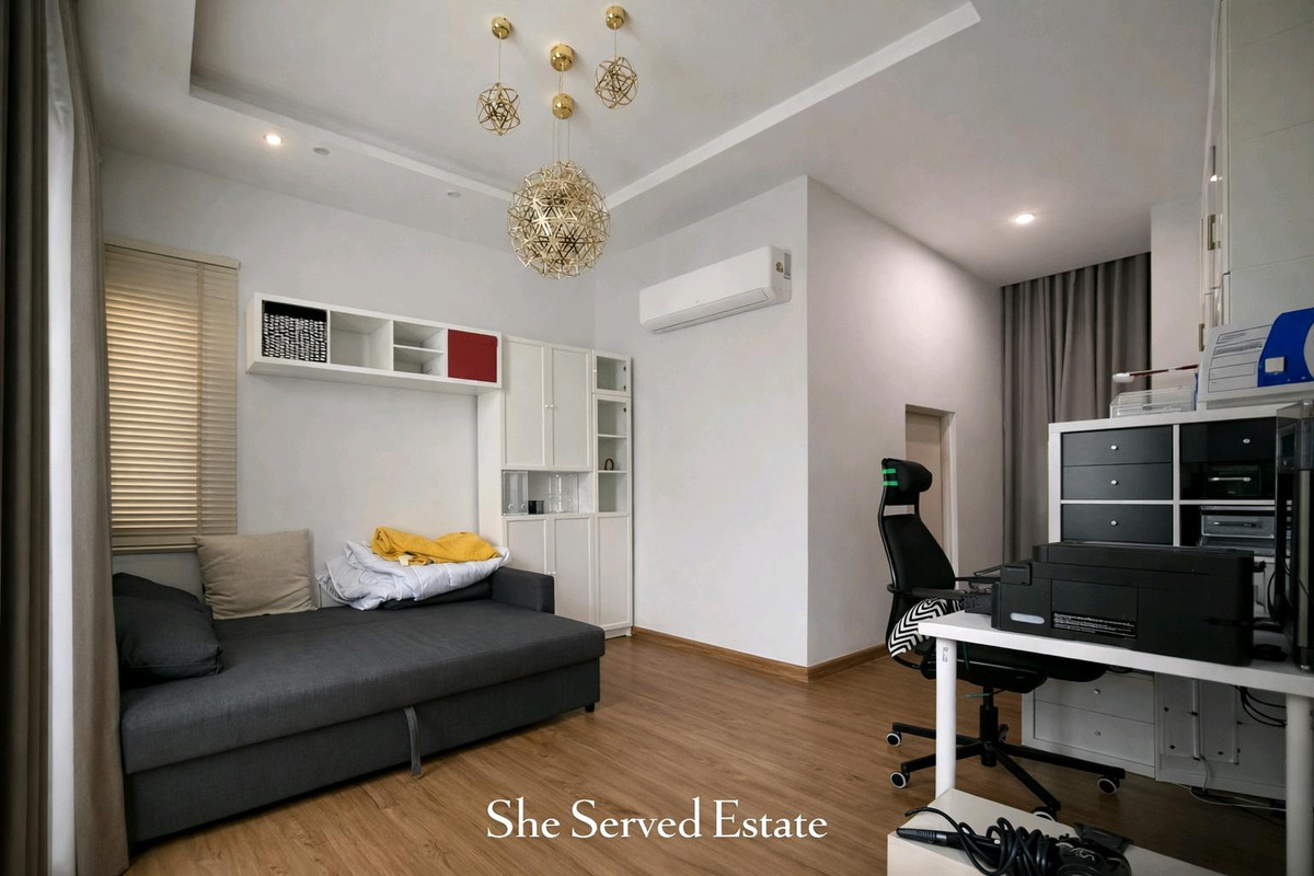 For RentChaengwatana, Muangthong : 🔸Baan Klang Muang THE EDITION Prachachuen-Ngamwongwan🔸Land 60 sq m. • Usable area 160 sq m.• 2 bedrooms, 3 bathrooms • Parking for 2 cars