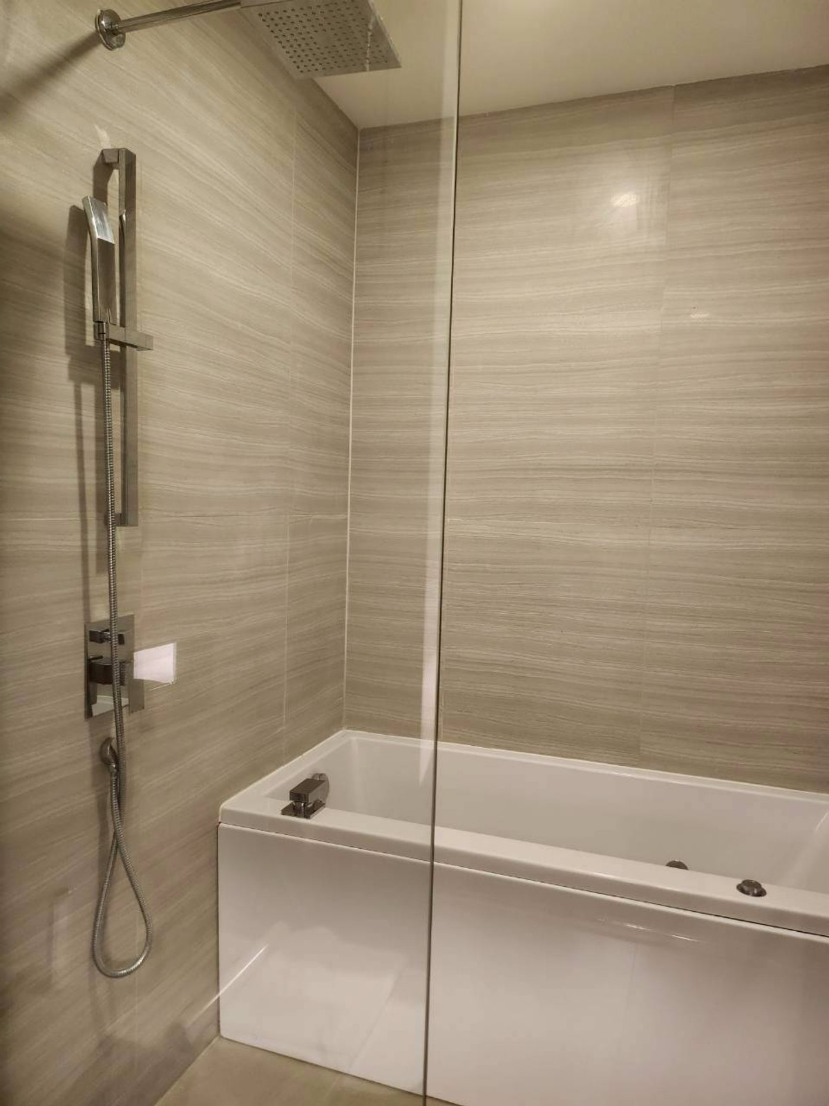 ให้เช่าคอนโดสุขุมวิท อโศก ทองหล่อ : ให้เช่าคอนโดย่านทองหล่อ : PARK ORIGIN THONGLOR : ระดับ Ultimate Class