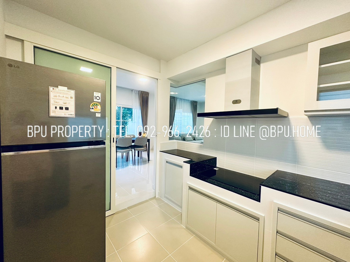For RentHouseBangna, Bearing, Lasalle : **3 Bedrooms Single House for Rent ** Villaggio 2 Srinakarin-Bangna near Mega Bangna