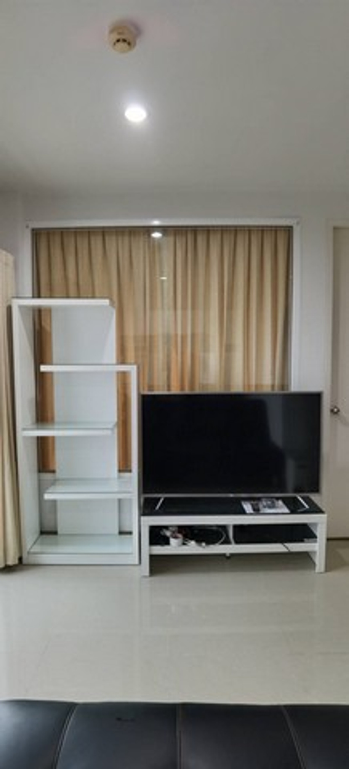 For RentCondoThaphra, Talat Phlu, Wutthakat : For rent, Parkland grand taksin, size 35 sq m., 24th floor, near BTS Talat Phlu.