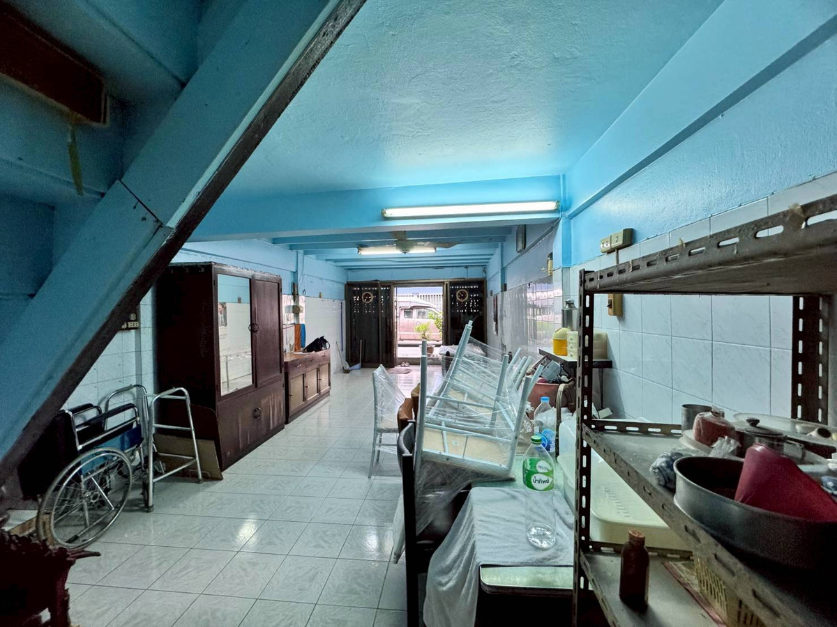 ขายอาคารพาณิชย์สุขุมวิท อโศก ทองหล่อ : ขายอาคารพาณิชย์ 3 ชั้น เหมาะลงทุน ทำเลดีใกล้ BTS พระโขนง (N.1948)