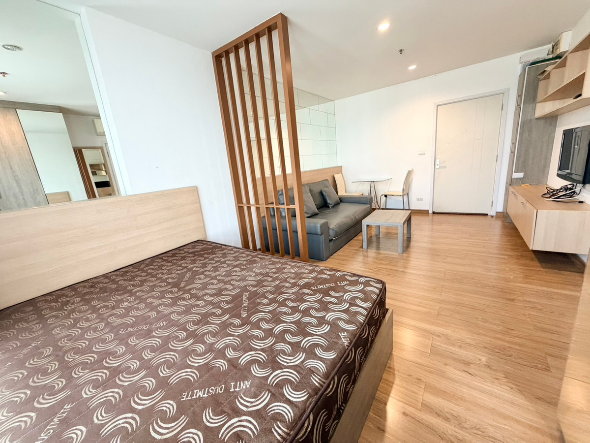 For RentCondoBang Sue, Wong Sawang, Tao Pun : P-120475 Condo for rent The Tree Interchange fully furnished (Confirm again when visit). 