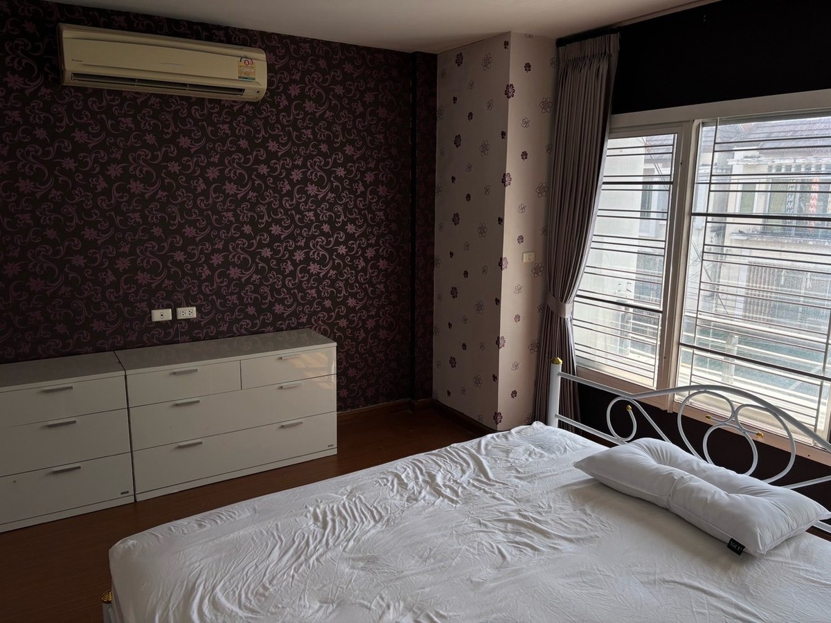 ให้เช่าทาวน์โฮมลาดกระบัง สุวรรณภูมิ : ให้เช่าทาวน์โฮม 3 ชั้น เออร์บาร์เนี่ยน urbanion บ้านสวยพร้อมอยู่ ใกล้ซีคอนสแควร์ (N.1949)