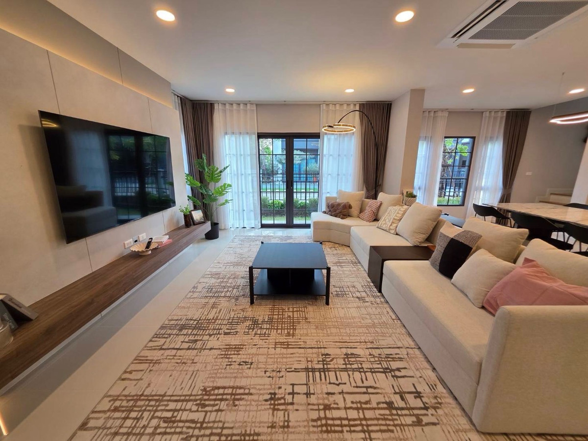 ให้เช่าบ้านบางนา แบริ่ง ลาซาล : 🐶🐱🏡 Luxury Single House for Rent at Centro Bangna
