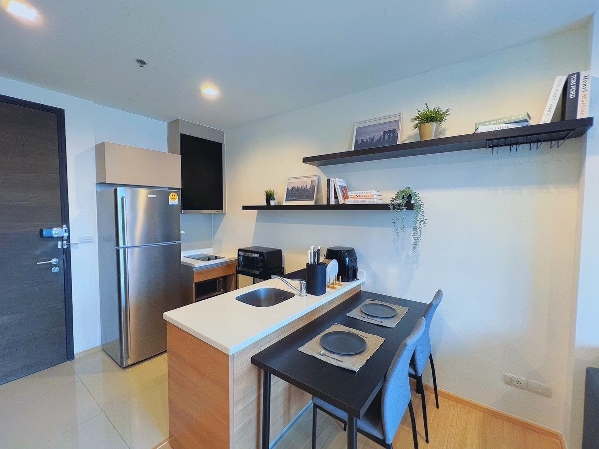 For RentCondoOnnut, Udomsuk : Condo Rhythm Sukhumvit 50, convenient travel, near BTS, there is a shuttle, beautiful room, fully furnished, ready to move in!!