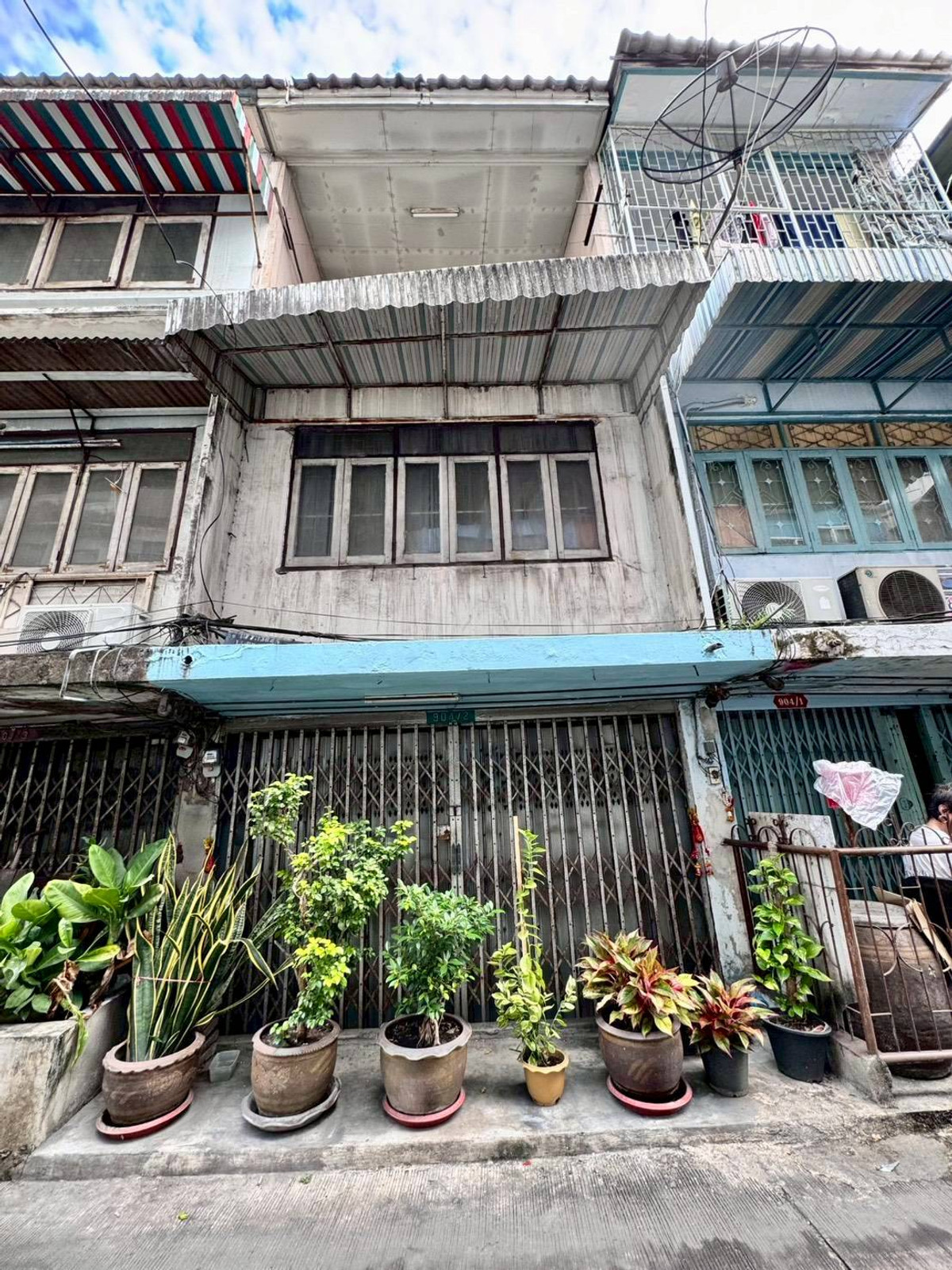 ขายอาคารพาณิชย์สุขุมวิท อโศก ทองหล่อ : ขายอาคารพาณิชย์ 3 ชั้น เหมาะลงทุน ทำเลดีใกล้ BTS พระโขนง (N.1948)