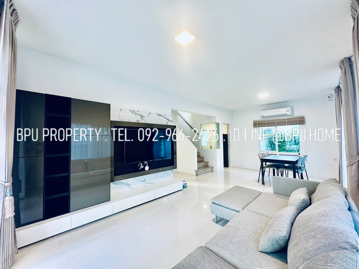 For RentHouseBangna, Bearing, Lasalle : **3 Bedrooms Single House for Rent ** Villaggio 2 Srinakarin-Bangna near Mega Bangna