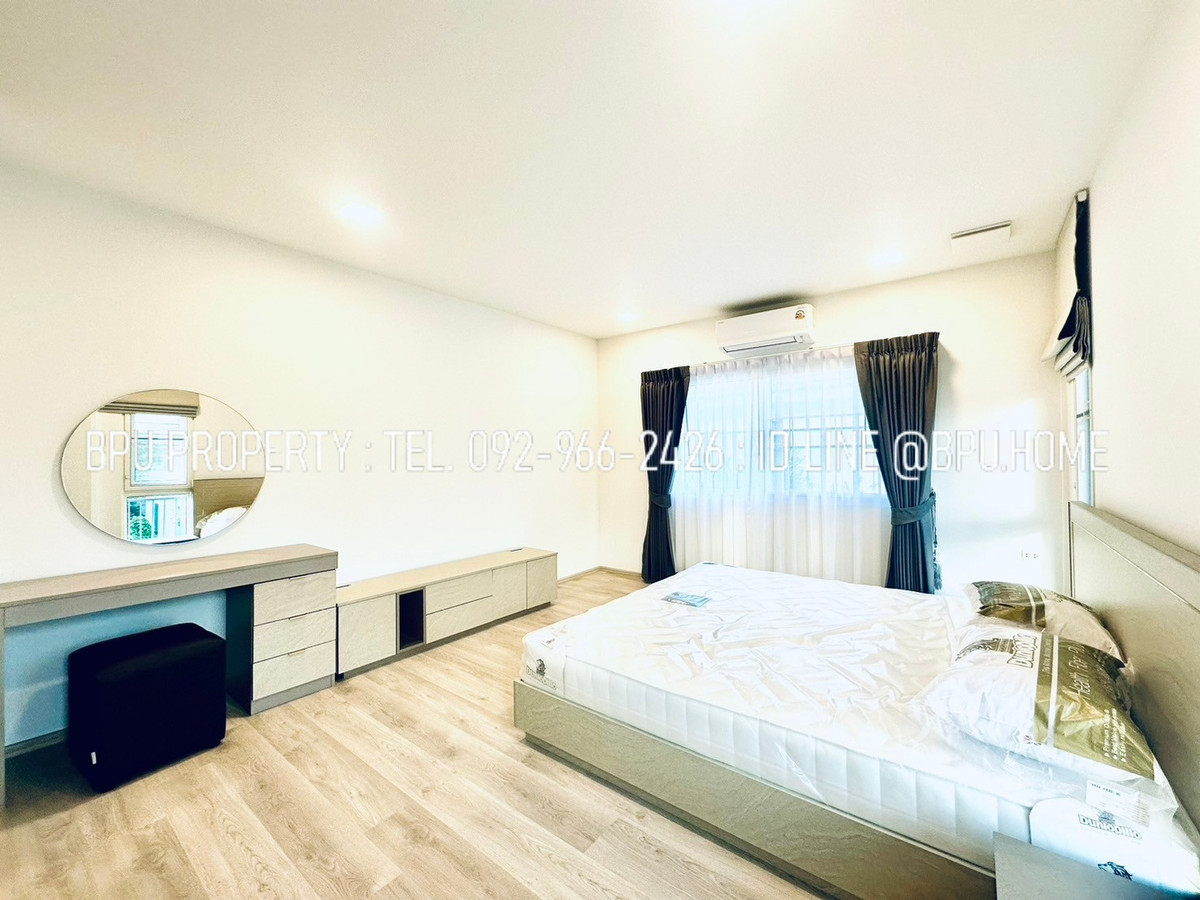 For RentHouseBangna, Bearing, Lasalle : **3 Bedrooms Single House for Rent ** Villaggio 2 Srinakarin-Bangna near Mega Bangna