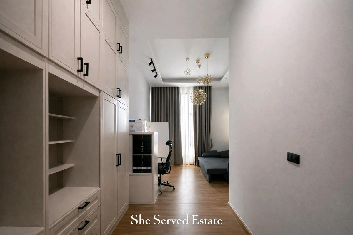 For RentChaengwatana, Muangthong : 🔸Baan Klang Muang THE EDITION Prachachuen-Ngamwongwan🔸Land 60 sq m. • Usable area 160 sq m.• 2 bedrooms, 3 bathrooms • Parking for 2 cars