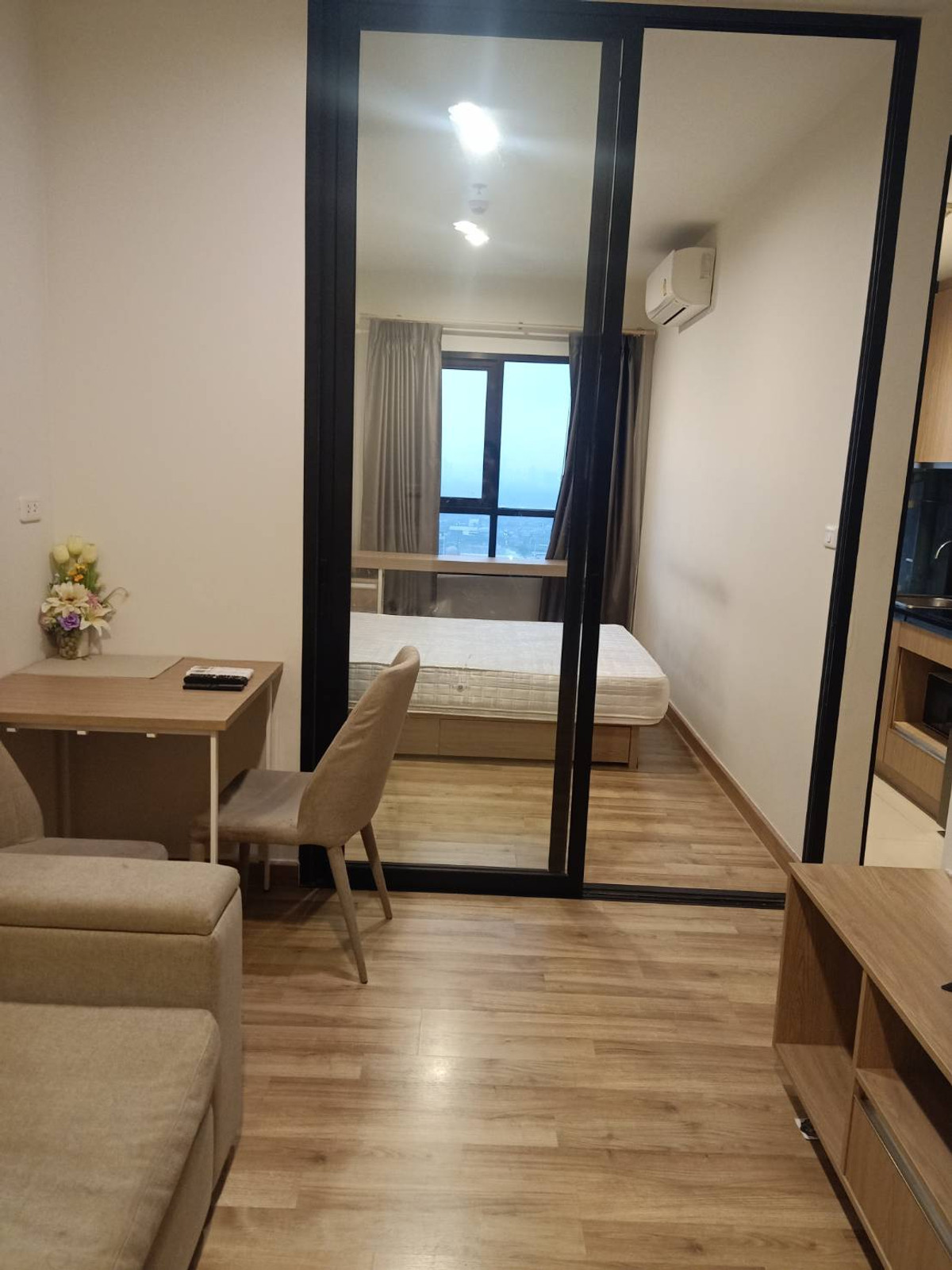 ให้เช่าคอนโดบางนา แบริ่ง ลาซาล : ปล่อยเช่าด่วน!! Niche Mono Bearing นิช โมโน แบริ่ง  💸ค่าเช่า 11,500 บาท/เดือน (รวมค่าส่วนกลาง) - ขนาด 28.57 ตร.ม. ชั้น 32 - 1 ห้องนอน, 1 ห้องน้ำ เฟอร์นิเจอร์ครบ เครื่องใช้ไฟฟ้าครบ