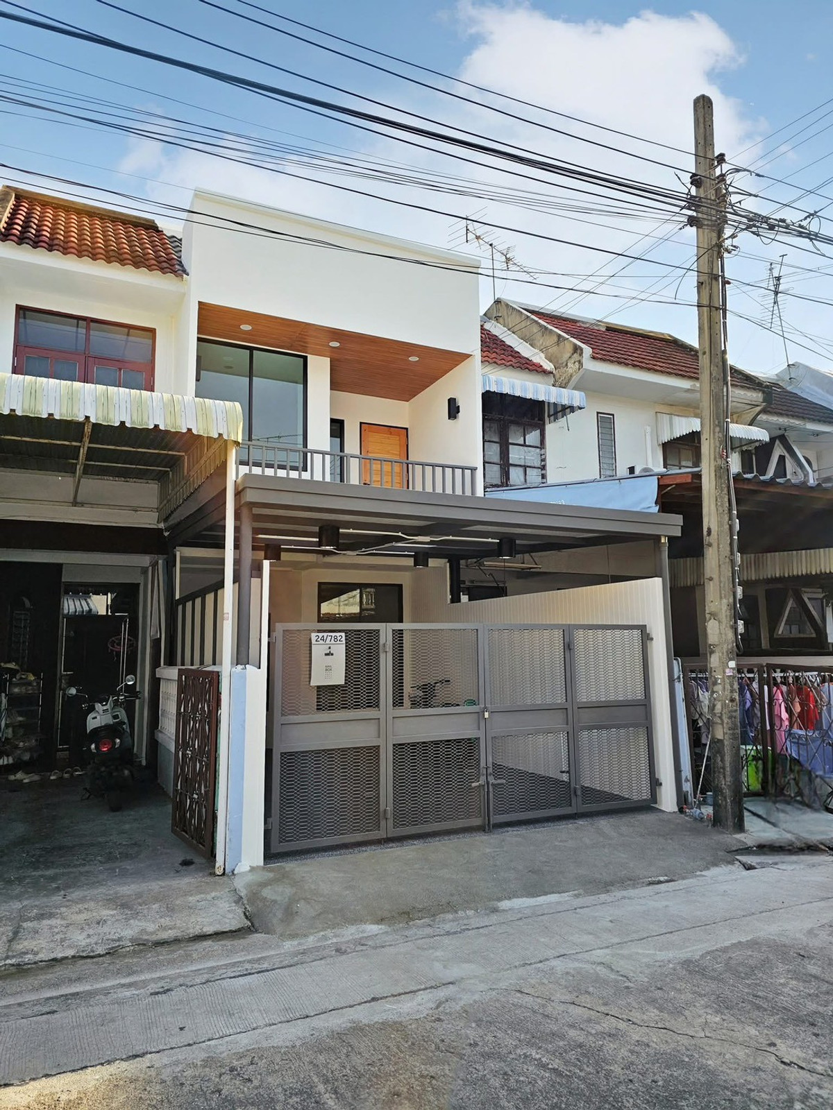 ขายทาวน์โฮมวิภาวดี ดอนเมือง หลักสี่ : ME2500392 ทาวน์โฮม 2 ชั้น หมู่บ้านอยู่เจริญ ดอนเมือง ติดถนนวิภาวดีรังสิต 37 ดอนเมือง 5 นาทีถึงสนามบิน