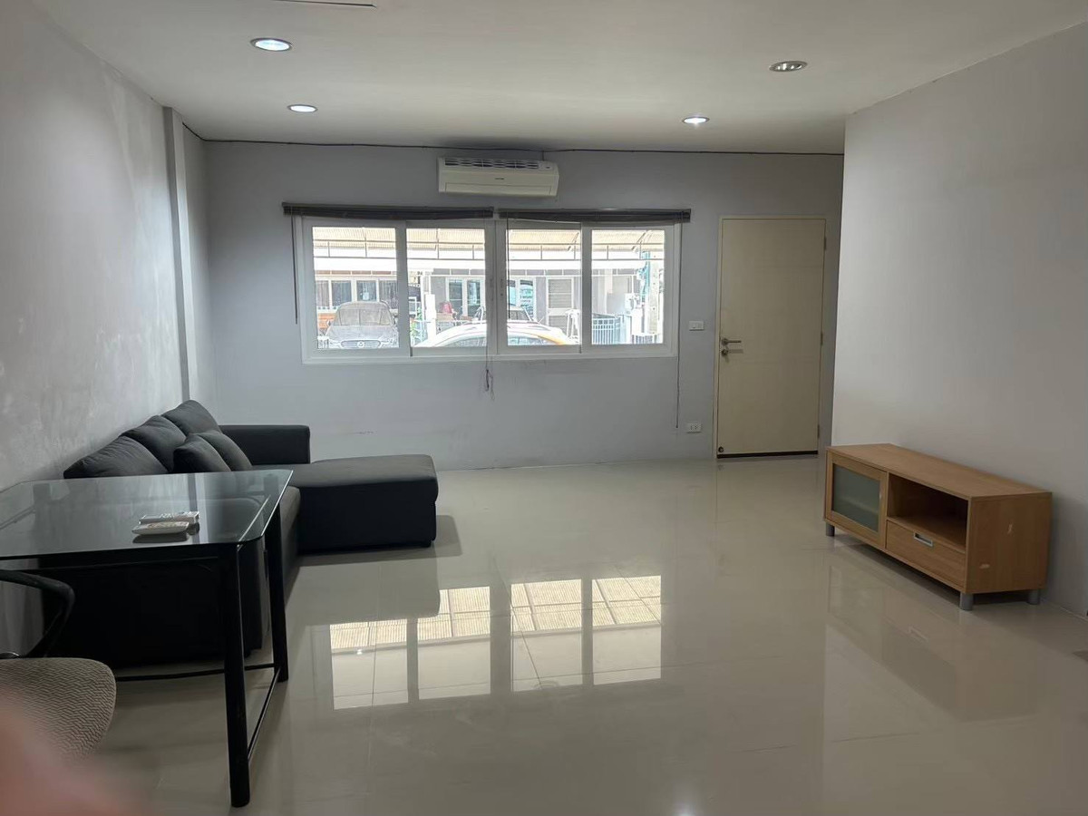 ให้เช่าทาวน์โฮมพัฒนาการ ศรีนครินทร์ : M1476 For Rent The Exclusive Pattanakarn 44