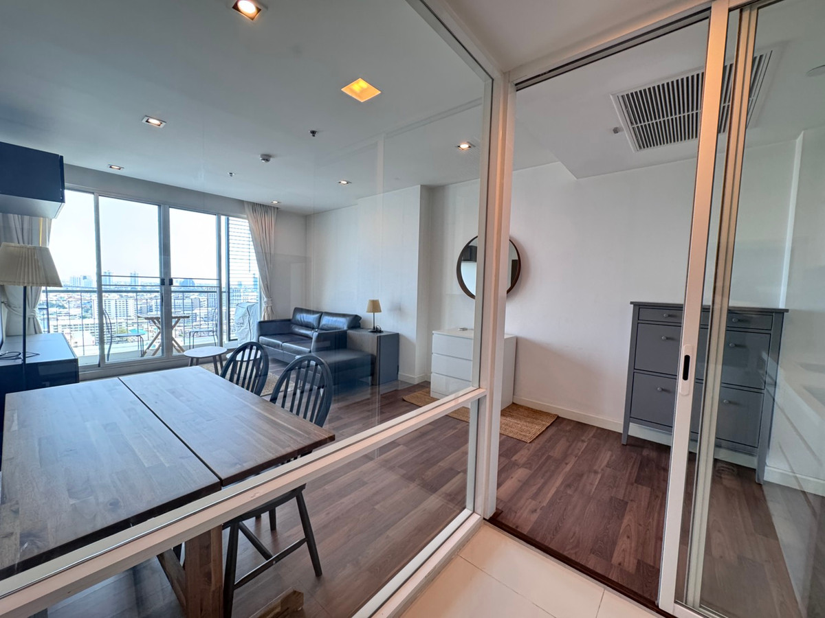 ให้เช่าคอนโดท่าพระ ตลาดพลู วุฒากาศ : The Room Sathorn Taksin , วิวโล่ง เฟอนิเจ้อใหม่ ติด bts โพธิ์นิมิตร, ว่างพร้อมให้เช่าครับ