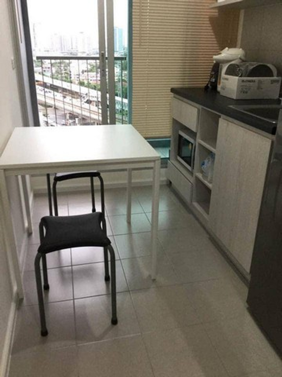 For RentCondoThaphra, Talat Phlu, Wutthakat : For rent: Aspire Sathorn-Thapra, 14th floor, size 30 sq m., fully furnished, next to BTS Talat Phlu.