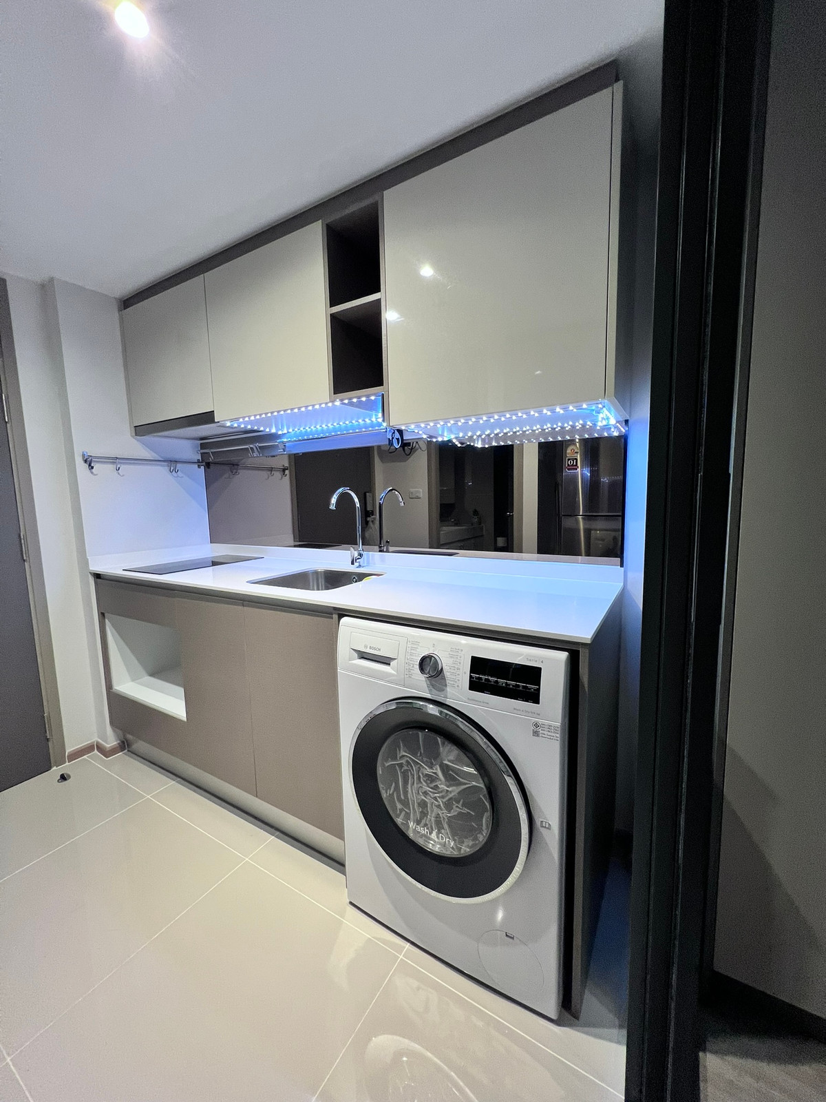 ให้เช่าคอนโดพระราม 9 เพชรบุรีตัดใหม่ RCA : 🔥ให้เช่าด่วน🔥ไอดีโอ พระราม 9 - อโศก ห้อง2ชั้น เพดานสูง วิวสวย ไม่บล็อค เฟอร์นิเจอร์ครบพร้อมเข้าอยู่ ใกล้ MRT พระราม 9 