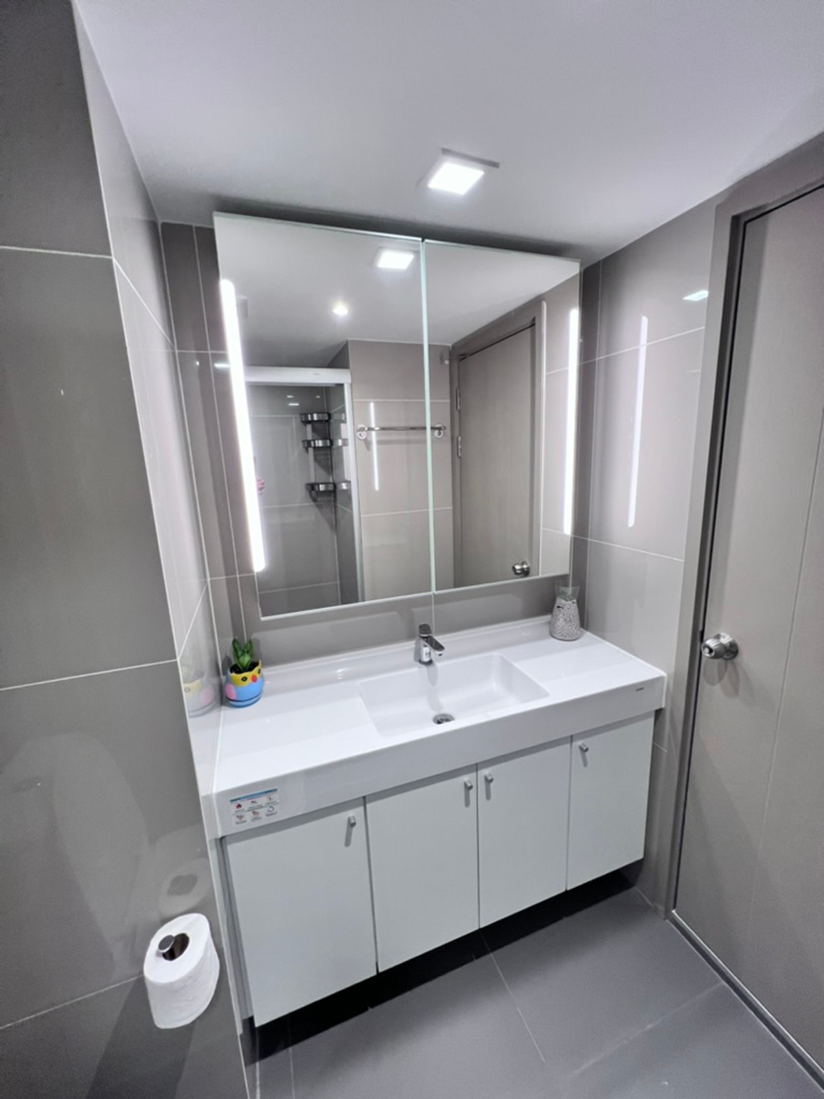 ให้เช่าคอนโดพระราม 9 เพชรบุรีตัดใหม่ RCA : 🔥ให้เช่าด่วน🔥ไอดีโอ พระราม 9 - อโศก ห้อง2ชั้น เพดานสูง วิวสวย ไม่บล็อค เฟอร์นิเจอร์ครบพร้อมเข้าอยู่ ใกล้ MRT พระราม 9 