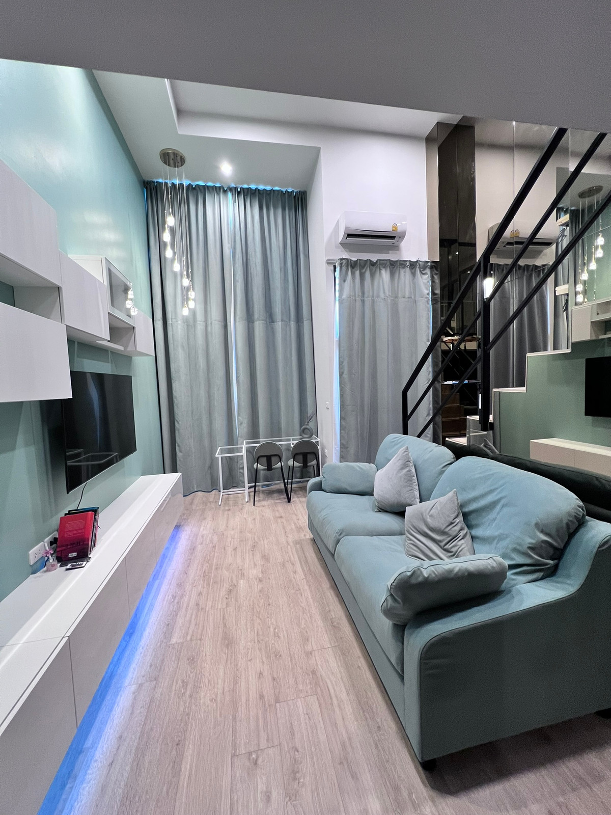 For RentCondoRama9, Petchburi, RCA : 🔥For Rent Now🔥 Ideo Rama 9 - Asoke, Duplex Unit with High Ceilings, Beautiful Unobstructed View, Fully Furnished, Ready to Move In, Near MRT Rama 9