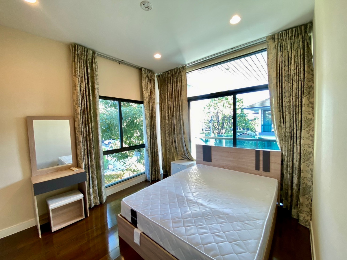 For RentHousePattanakan, Srinakarin : For Rent | Ultra-Luxury Detached Home at Setthasiri Krungthep Kreetha (corner unit) Largest House Type | Fully Furnished | Pet Friendly | Near Brighton College Bangkok