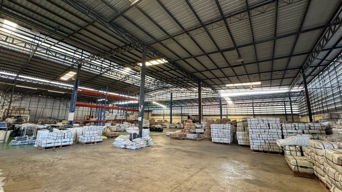 For RentWarehouseSamut Prakan,Samrong : Warehouse for rent, Phraeksa, Bang Pu, size 1,000 sq m. Factory license requested. พร้อมเข้าอยู่แล้ว