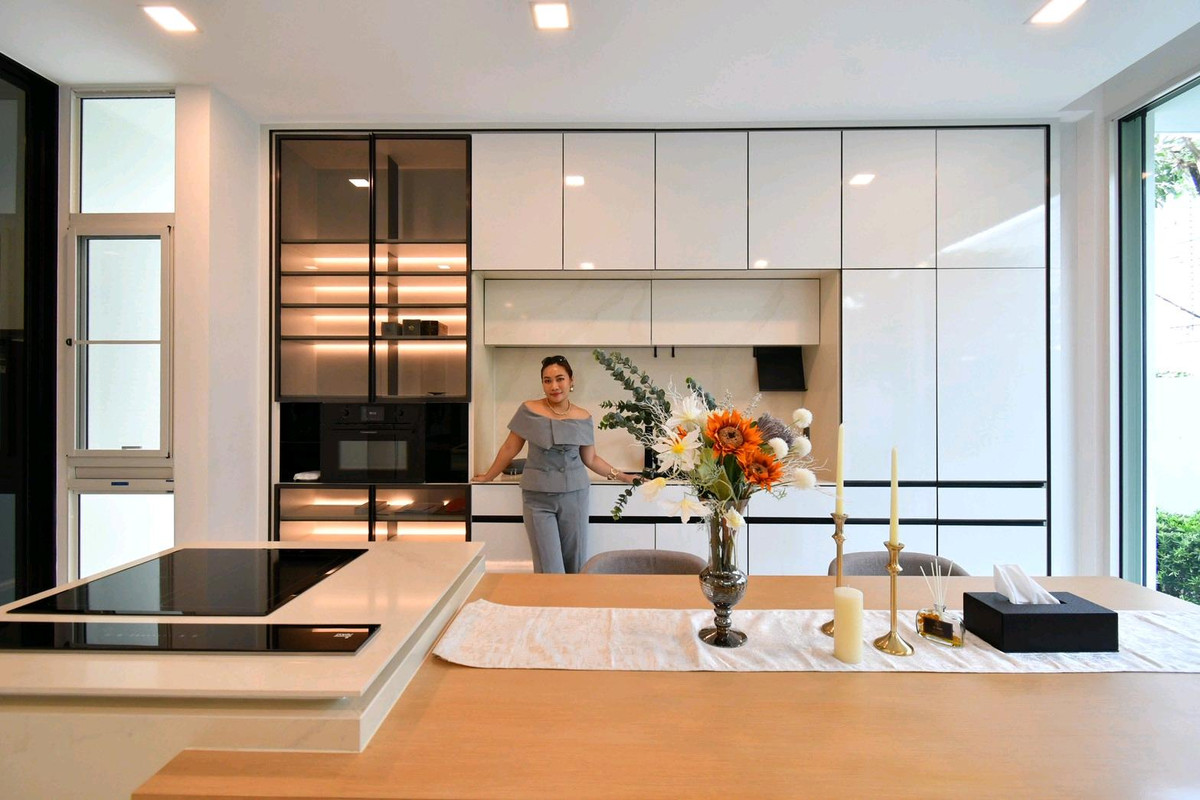 ขายบ้านเลียบทางด่วนรามอินทรา : บ้านใหม่ โครงการหรู ฟั่งชั่นครบ พร้อมเข้าอยู่