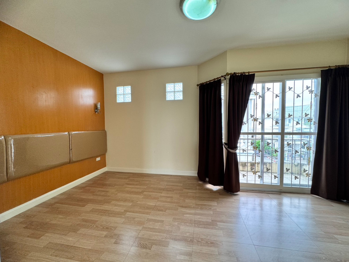 ให้เช่าทาวน์โฮมนวมินทร์ รามอินทรา : ให้เช่าทาวน์โฮม ศุภาลัย นวลจันทร์ พร้อมอยู่ (หลังมุม) ใกล้รถไฟฟ้าสายสีชมพู (N.500)