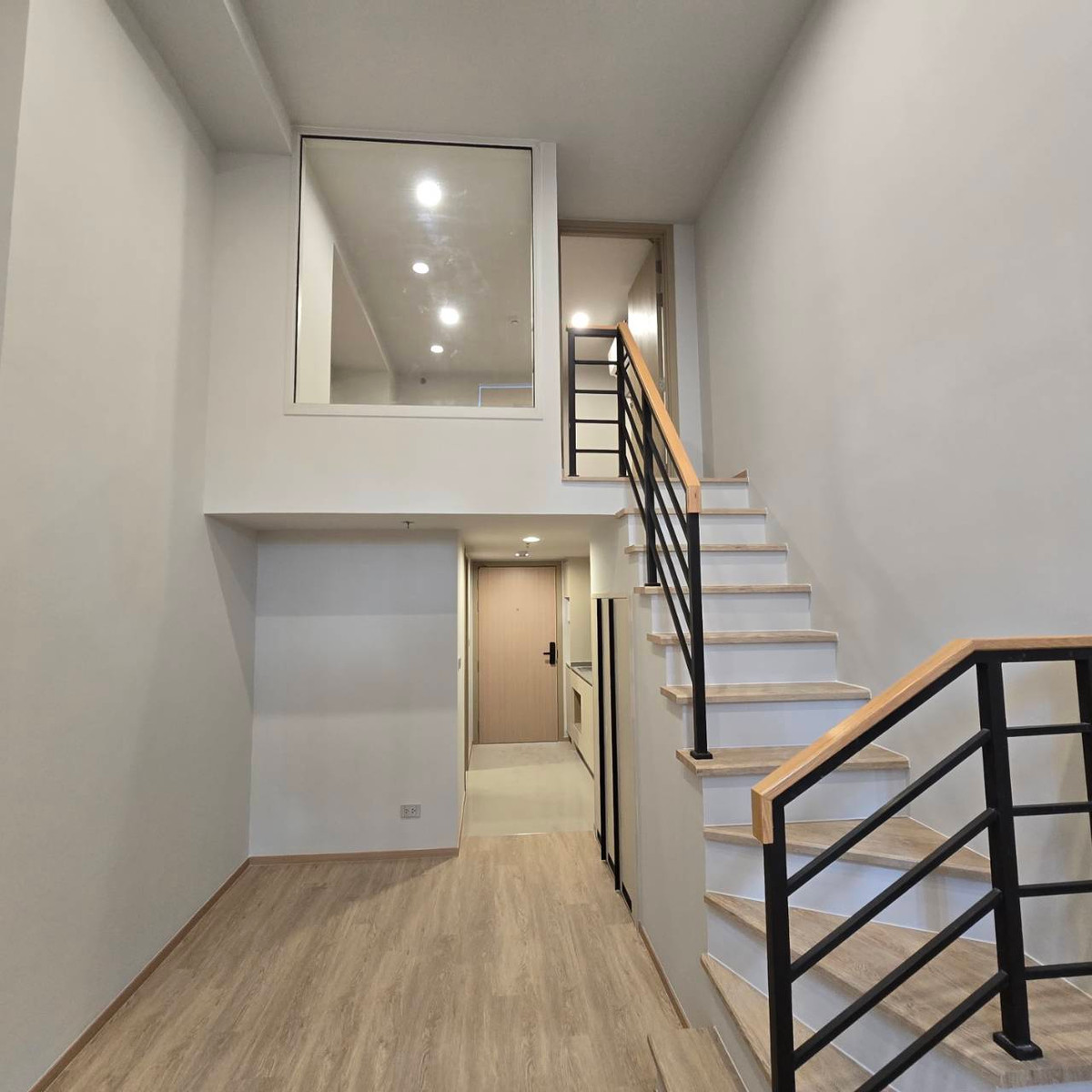 ขายคอนโดสยาม จุฬา สามย่าน : ด่วน เดือนนี้เท่านั้น Culture chula (ซื้อขายดาว์น) ชั้นสูงวิวสวย 1bed ราคาดี เพียง 7.79mb. นัดชมห้องจริงโทร 095 7615782