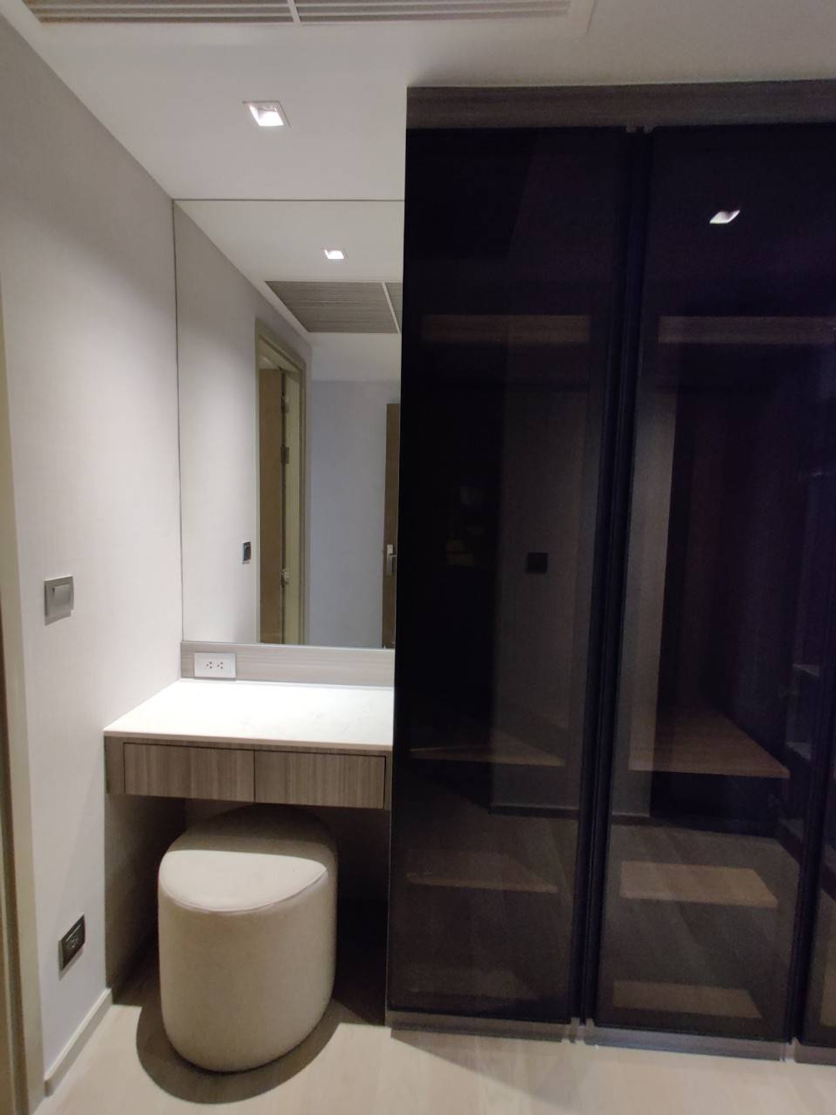 For RentCondoSilom, Saladaeng, Bangrak : Luxury Room 🎄 Ashton Silom 2bed2bath 76 Sqm Fullyfurnish+bathtub Welcome Foreign 60,000-