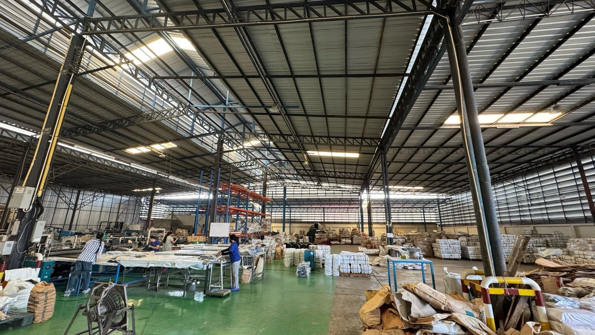 For RentWarehouseSamut Prakan,Samrong : Warehouse for rent, Phraeksa, Bang Pu, size 1,000 sq m. Factory license requested. พร้อมเข้าอยู่แล้ว