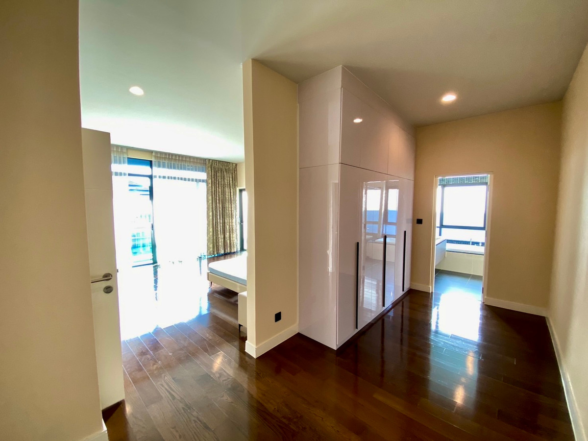 For RentHousePattanakan, Srinakarin : For Rent | Ultra-Luxury Detached Home at Setthasiri Krungthep Kreetha (corner unit) Largest House Type | Fully Furnished | Pet Friendly | Near Brighton College Bangkok