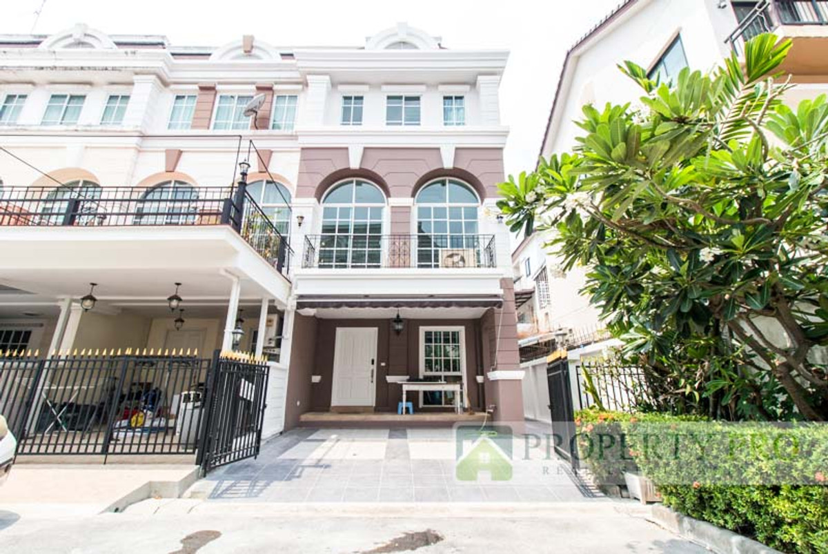 For RentTownhomeRamkhamhaeng, Hua Mak : Town Home for Rent at Plus City Park Rama 9 Hua Mark, 3 beds 4 baths 30 Sqw 170 Sqm Fully Furnished near Ramkhamhaeng Krungthep Kreetha Srinakarin Lat Phrao Bang Kapi : KT25R-024