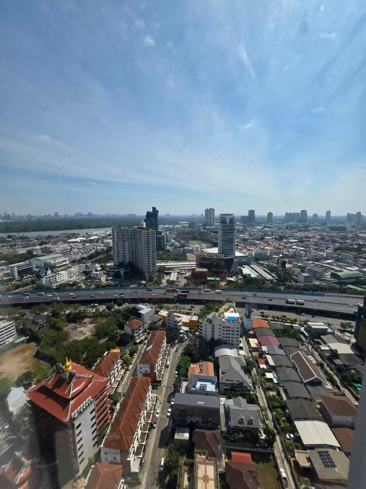 For RentCondoRama3 (Riverside),Satupadit : Renovate a new room  City view and Chao Phraya River view. Watching the fireworks in New Year is very beautiful, close to Central Rama 3, only 450 meters.