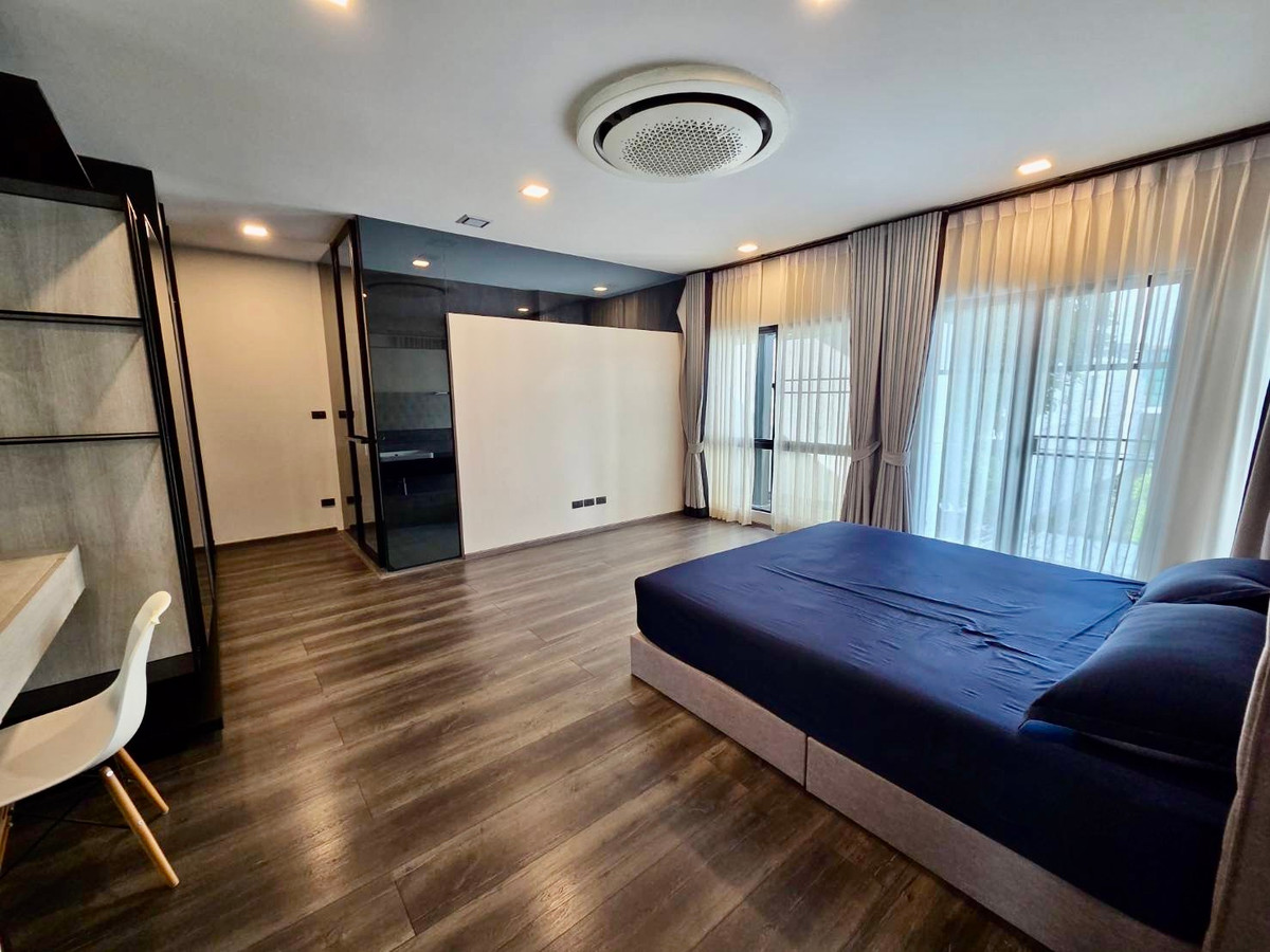 For RentHouseBangna, Bearing, Lasalle : Luxury Townhome for Rent | VIVE Bangna KM.7 | Next to Concordian International School | Fully Furnished