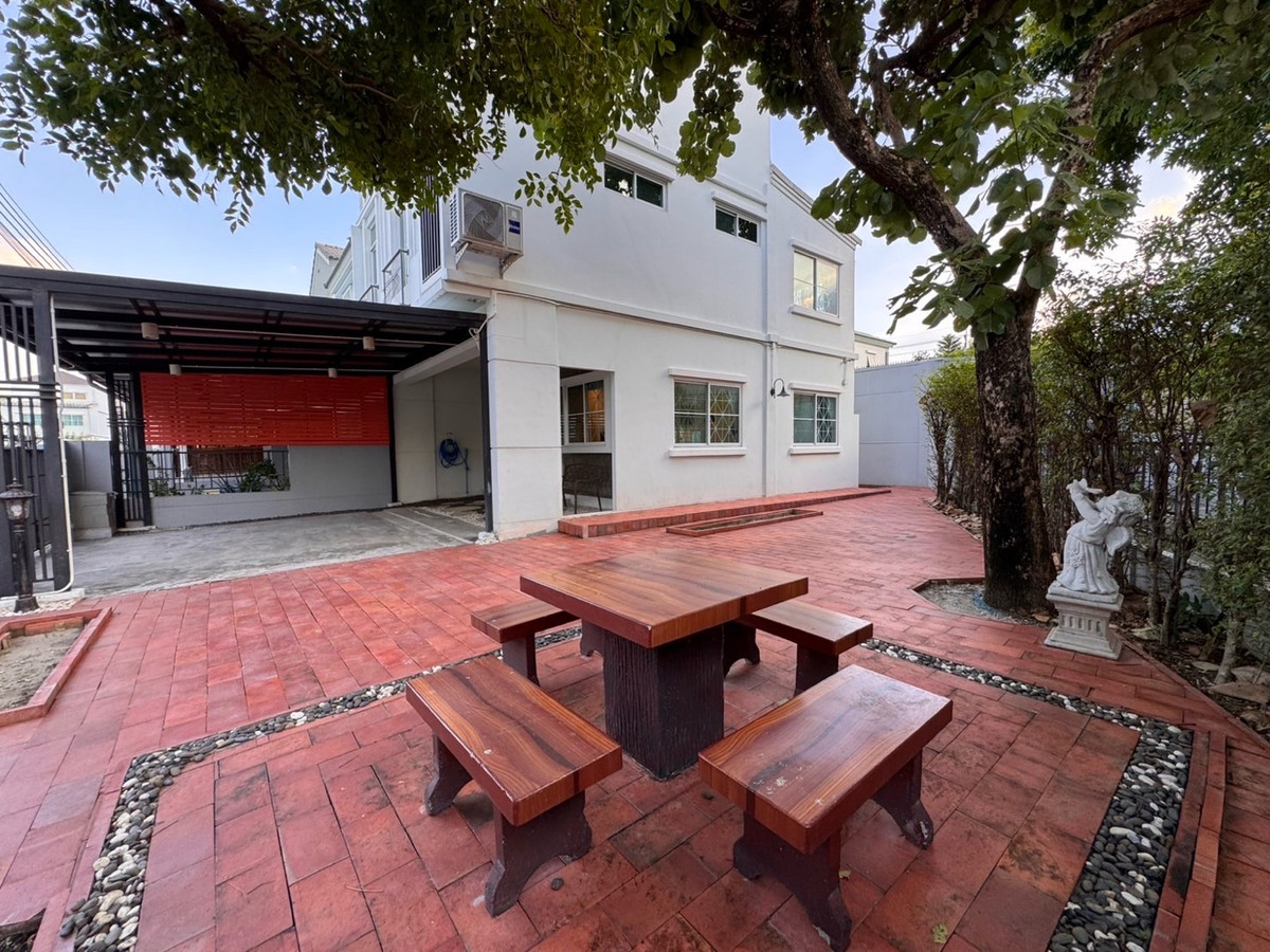 ให้เช่าทาวน์โฮมบางนา แบริ่ง ลาซาล : 💥ForRent💥3Bed • Indy Bangna-Ramkhamhang 2 🏡 Near Mega Bangna ✨ Duplex ‼️Corner House 🌟 Pet Friendly 🐶 Ready to move in ‼️