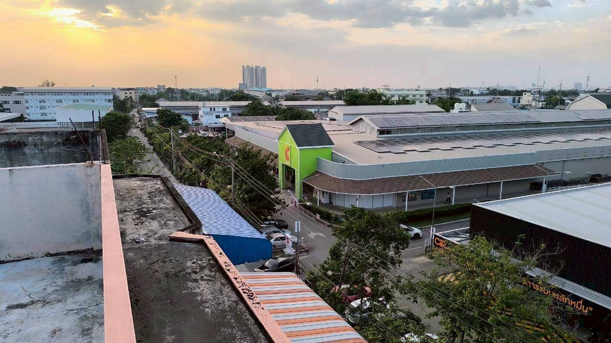 For SaleShop HouseEakachai, Bang Bon : For sale: 4-story commercial building, 3 adjacent units, 57.80 sq m., Soi Kamnan Maen 13, Intersection 31, Bang Bon Subdistrict, Bang Khun Thian District, Bangkok, price 28,000,000 baht.