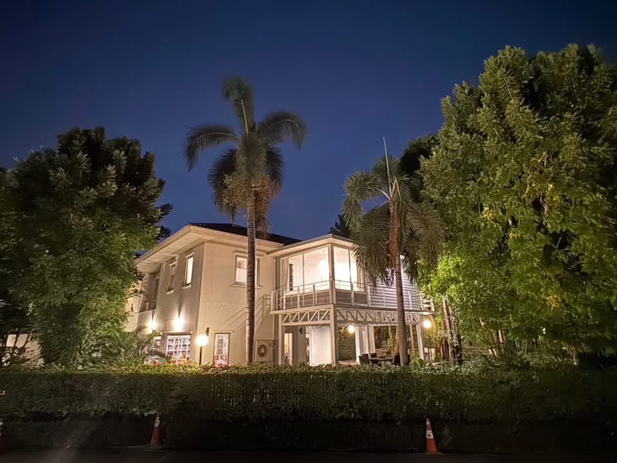 ขายบ้านพัฒนาการ ศรีนครินทร์ : ขาย POOL VILLA วิวสวน ใจกลางพัฒนาการ Noble Tara