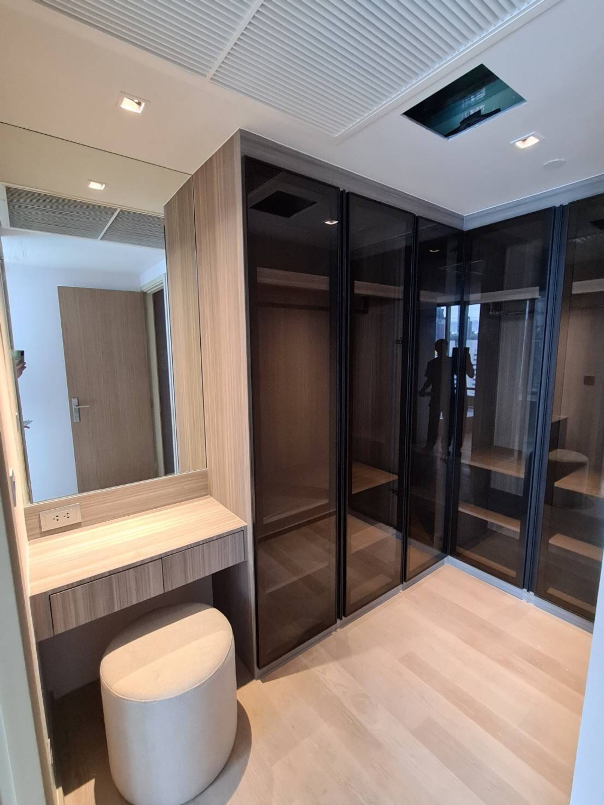 For RentCondoSilom, Saladaeng, Bangrak : Luxury Room 🎄 Ashton Silom 2bed2bath 76 Sqm Fullyfurnish+bathtub Welcome Foreign 60,000-