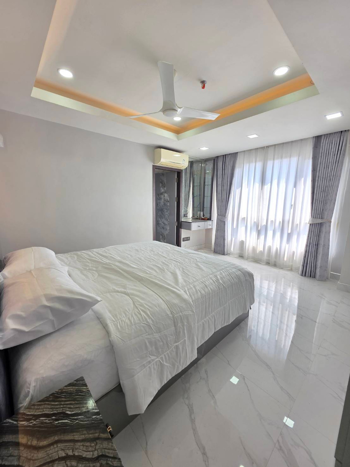 For RentCondoRama3 (Riverside),Satupadit : Renovate a new room  City view and Chao Phraya River view. Watching the fireworks in New Year is very beautiful, close to Central Rama 3, only 450 meters.