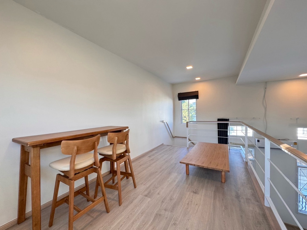 ให้เช่าทาวน์โฮมบางนา แบริ่ง ลาซาล : 💥ForRent💥3Bed • Indy Bangna-Ramkhamhang 2 🏡 Near Mega Bangna ✨ Duplex ‼️Corner House 🌟 Pet Friendly 🐶 Ready to move in ‼️