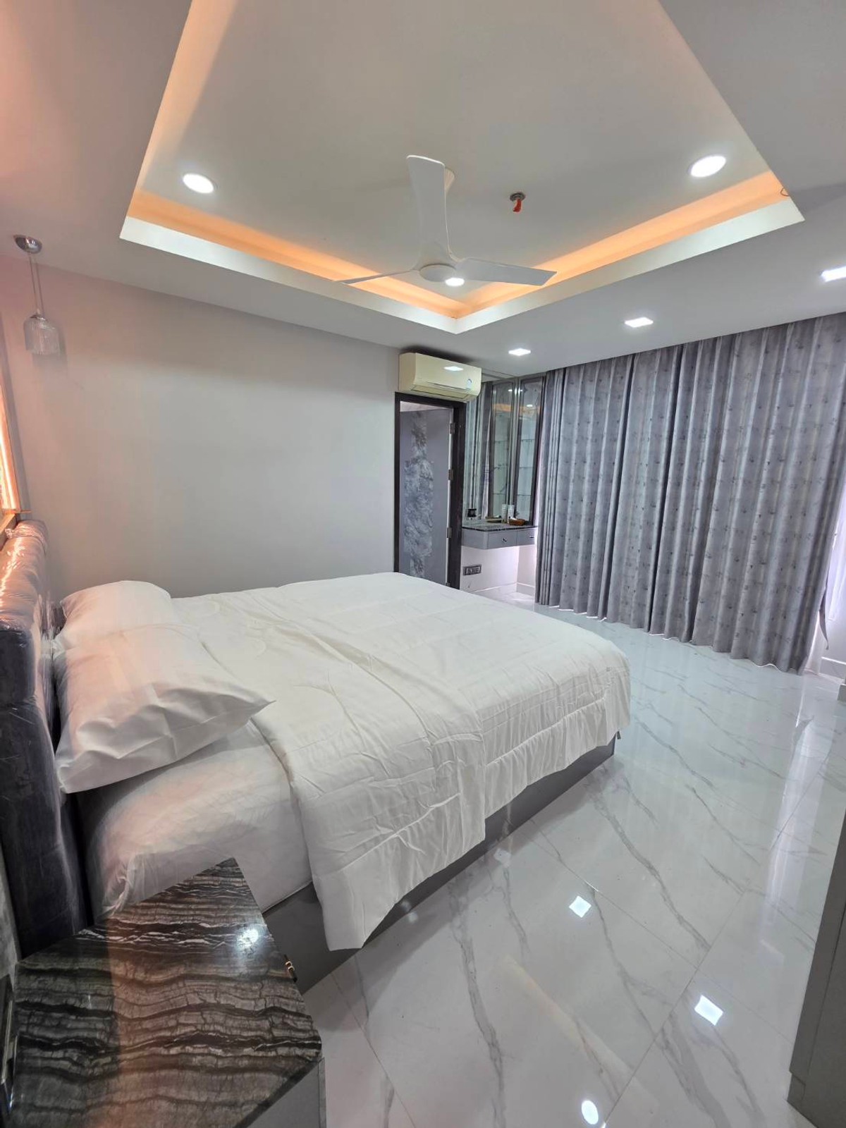 For RentCondoRama3 (Riverside),Satupadit : Renovate a new room  City view and Chao Phraya River view. Watching the fireworks in New Year is very beautiful, close to Central Rama 3, only 450 meters.