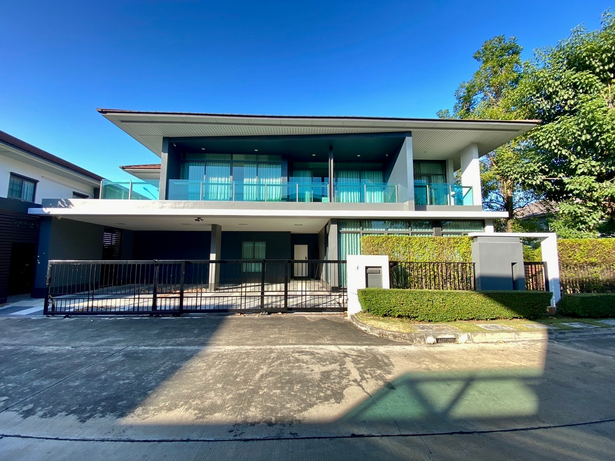 ให้เช่าบ้านพัฒนาการ ศรีนครินทร์ : ให้เช่า | บ้านเดี่ยวหรูระดับอัลตร้าลักชัวรี เศรษฐสิริ กรุงเทพกรีฑา บ้านหลังมุม แบบบ้านไซส์ใหญ่ที่สุด | เฟอร์นิเจอร์ครบ | Pet Friendly | ใกล้ Brighton College Bangkok