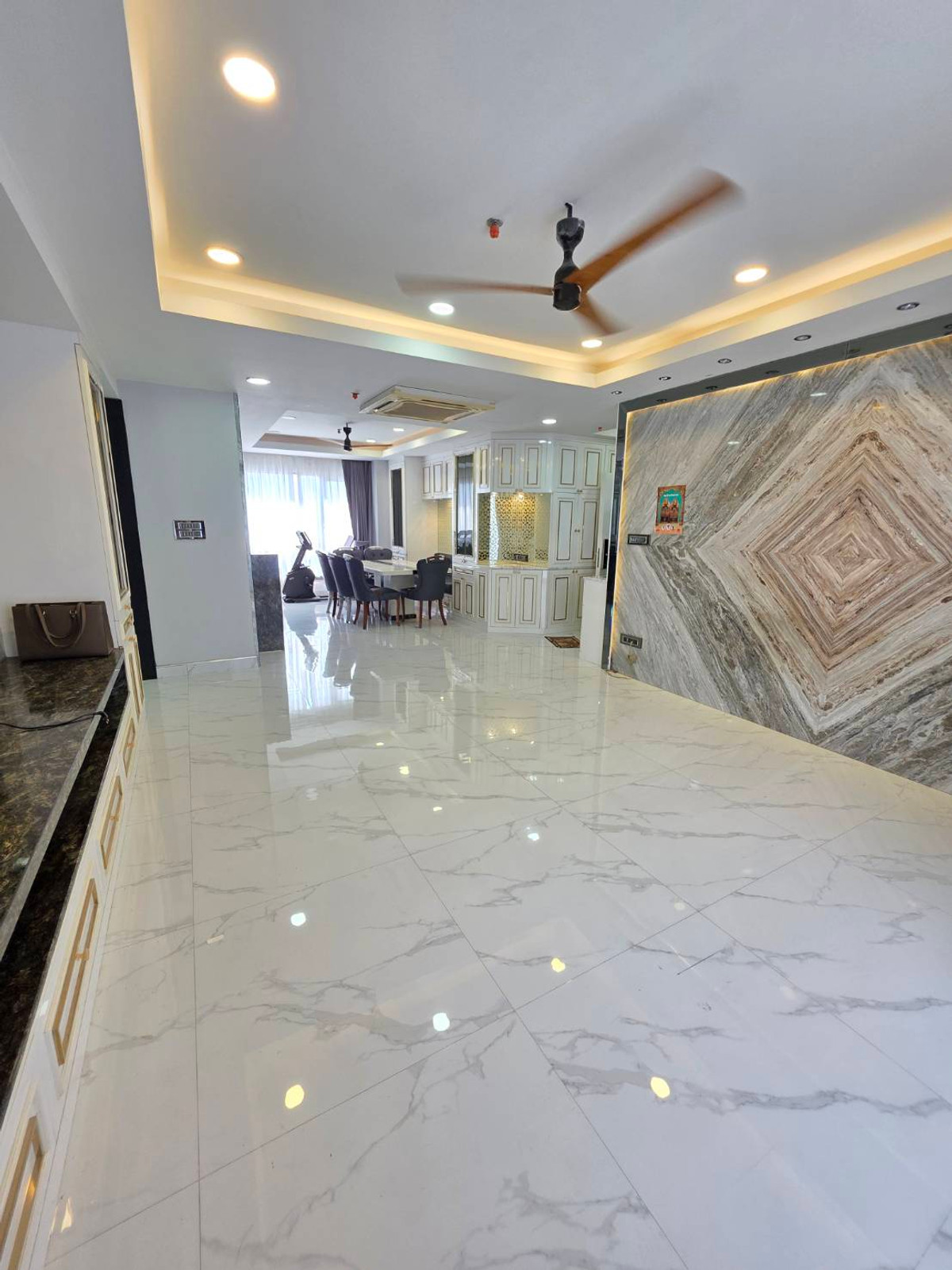 For RentCondoRama3 (Riverside),Satupadit : Renovate a new room  City view and Chao Phraya River view. Watching the fireworks in New Year is very beautiful, close to Central Rama 3, only 450 meters.