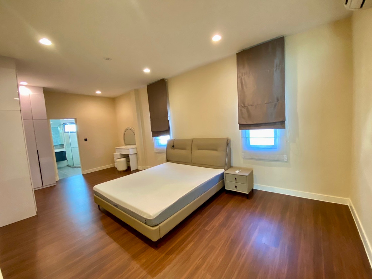 For RentHousePattanakan, Srinakarin : For Rent | Ultra-Luxury Detached Home at Setthasiri Krungthep Kreetha (corner unit) Largest House Type | Fully Furnished | Pet Friendly | Near Brighton College Bangkok