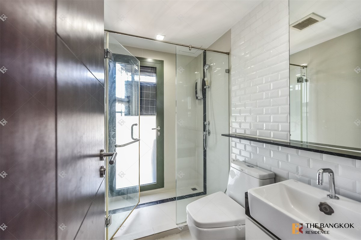 ให้เช่าคอนโดราชเทวี พญาไท :  🔥Hot Available 🔥 Wish Signature Siam Midtown 2B1B 42sqm. Just 28,500baht/month Call Ms.Angel(Aumi)0658209572