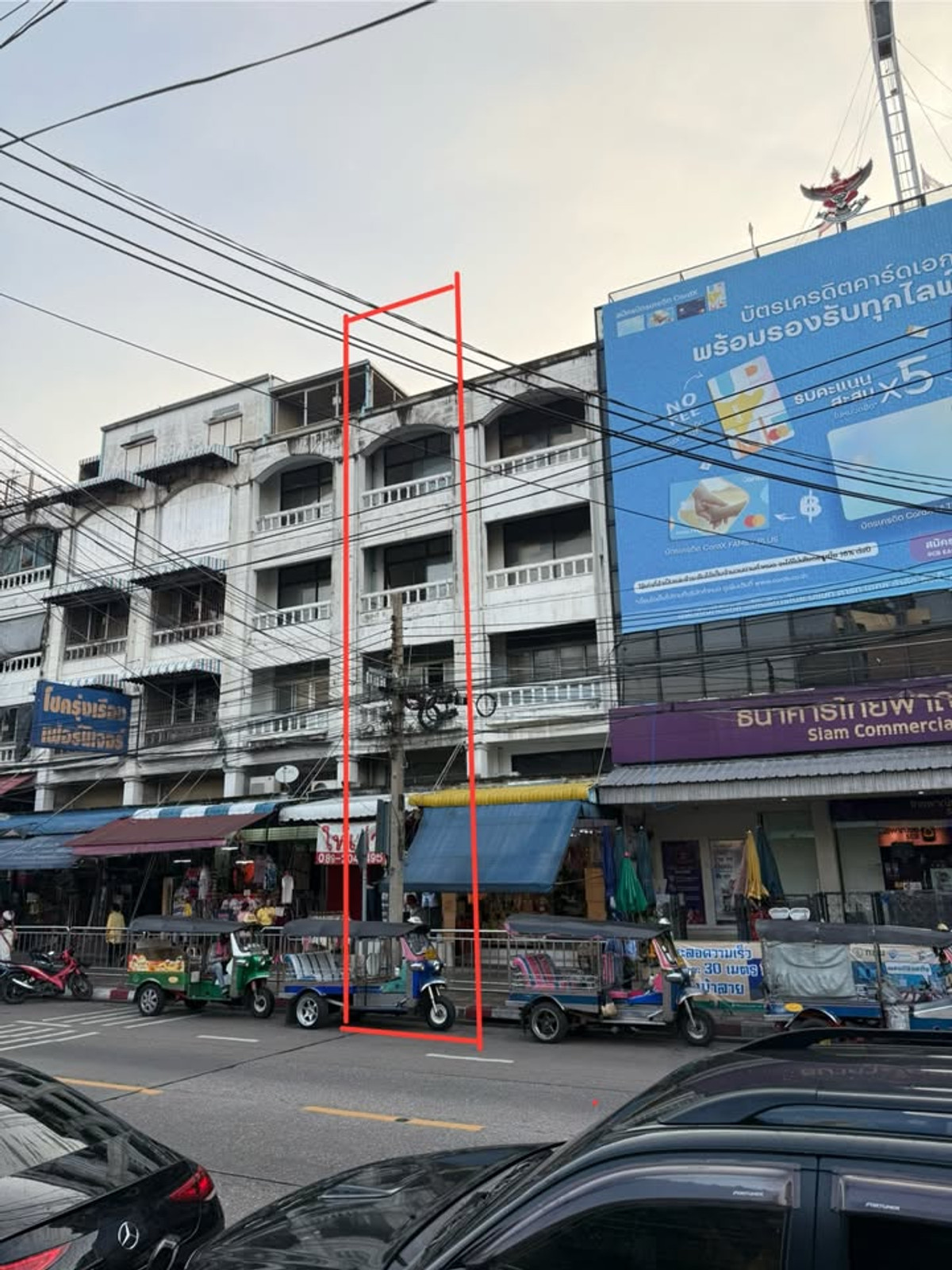 ให้เช่าอาคารพาณิชย์รัชดา ห้วยขวาง : อาคารพาณิชย์ 4 ชั้น ทำเลดี ติดถนน ตกแต่งสวยงาม ให้เช่า ย่านห้วยขวาง-รัชดา ใกล้ตลาดห้วยขวาง เพียง 100 เมตร