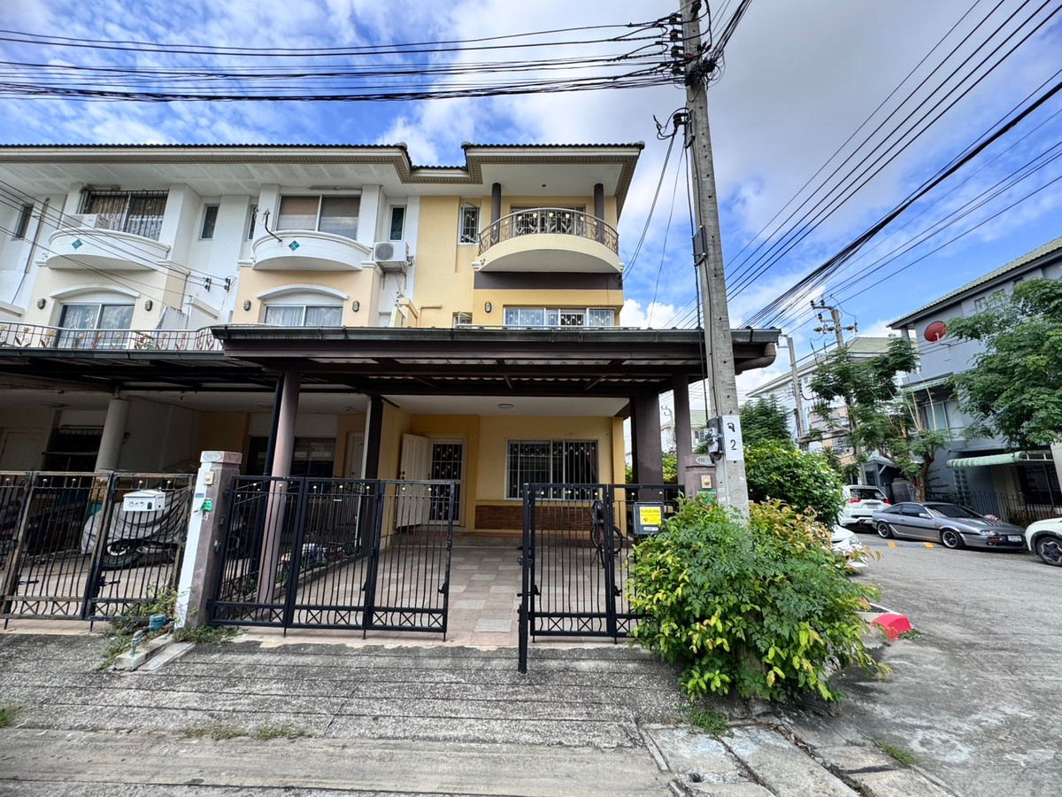 For RentTownhomeNawamin, Ramindra : Townhome for rent, Supalai Nuanchan, ready to move in (corner house), near the Pink Line (N.500)