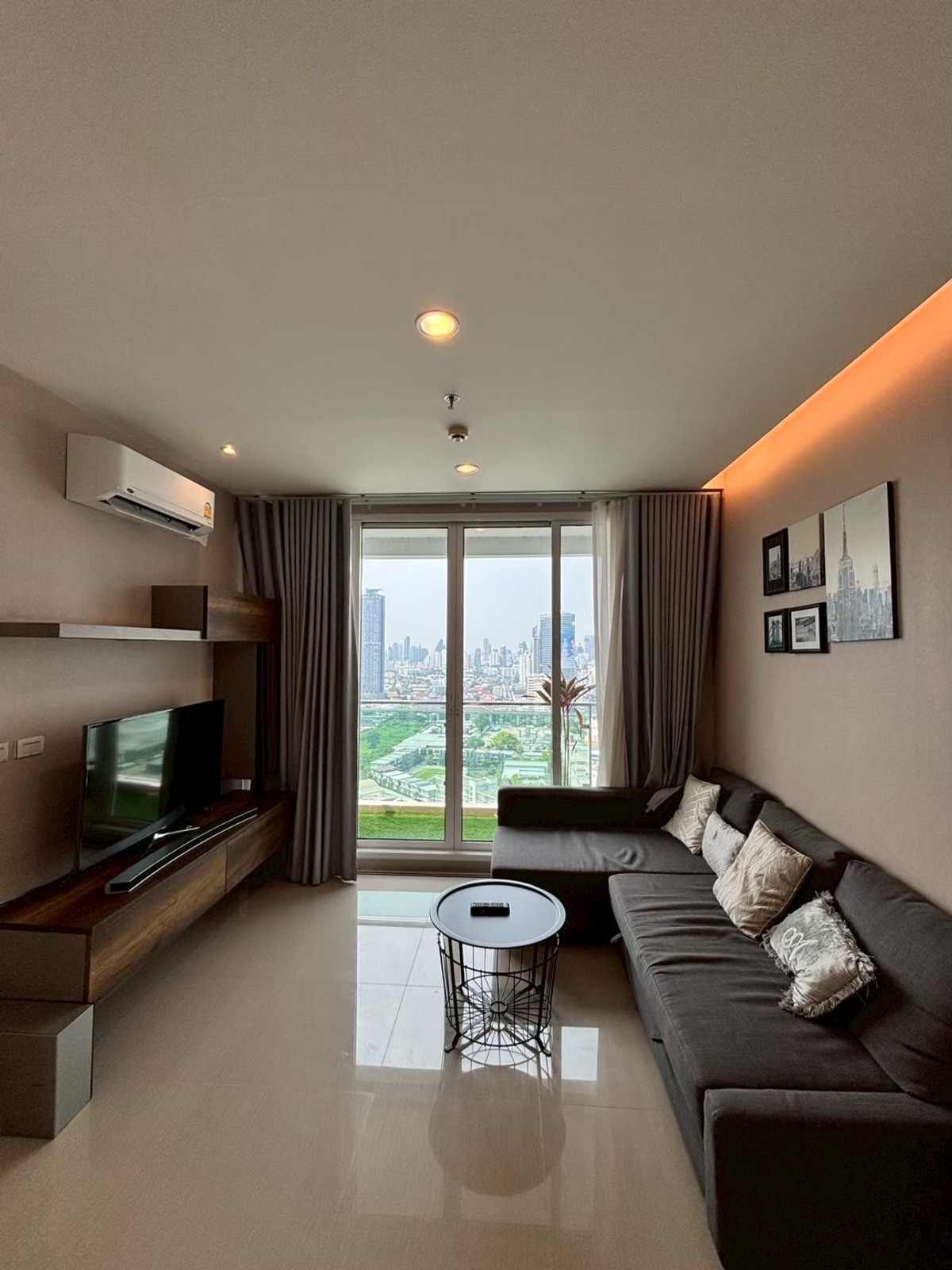 CondoRama9, Petchburi, RCA : !!! TC Green Rama IX, large room size 57 sq m. 2 bedrooms, 1 bathroom, 30th floor, city view, no buildings blocking it.