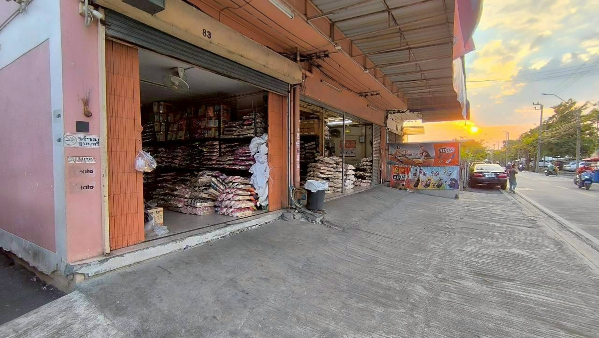 For SaleShop HouseEakachai, Bang Bon : For sale: 4-story commercial building, 3 adjacent units, 57.80 sq m., Soi Kamnan Maen 13, Intersection 31, Bang Bon Subdistrict, Bang Khun Thian District, Bangkok, price 28,000,000 baht.