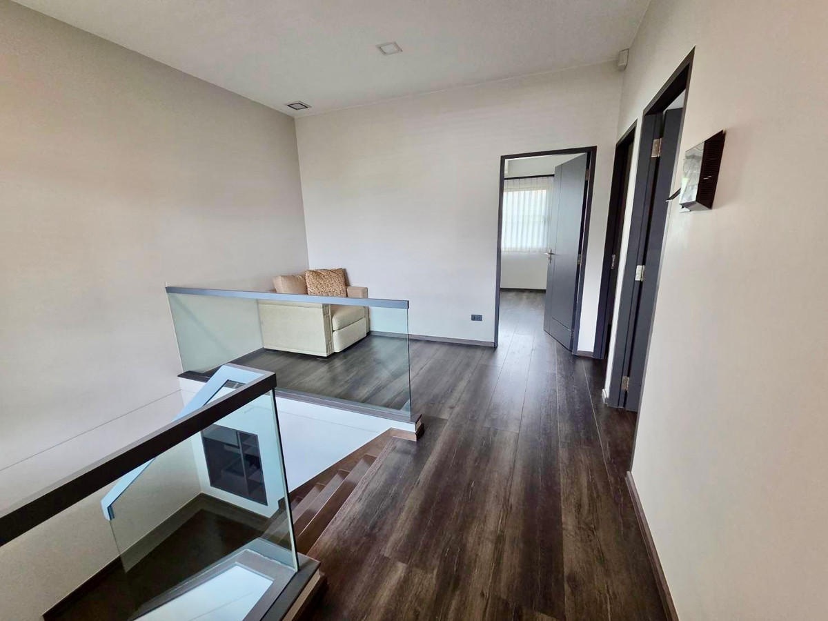 For RentHouseBangna, Bearing, Lasalle : Luxury Townhome for Rent | VIVE Bangna KM.7 | Next to Concordian International School | Fully Furnished