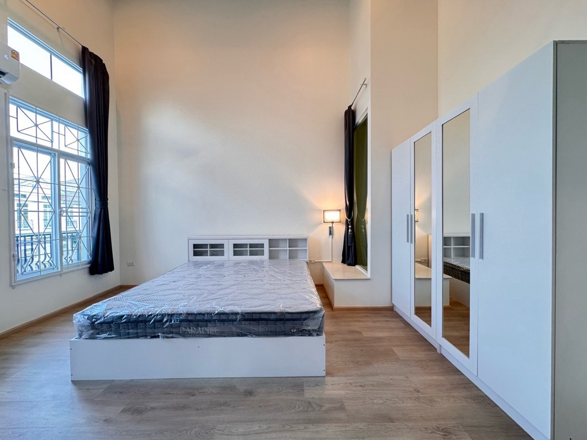 ให้เช่าทาวน์โฮมบางนา แบริ่ง ลาซาล : 💥ForRent💥3Bed • Indy Bangna-Ramkhamhang 2 🏡 Near Mega Bangna ✨ Duplex ‼️Corner House 🌟 Pet Friendly 🐶 Ready to move in ‼️