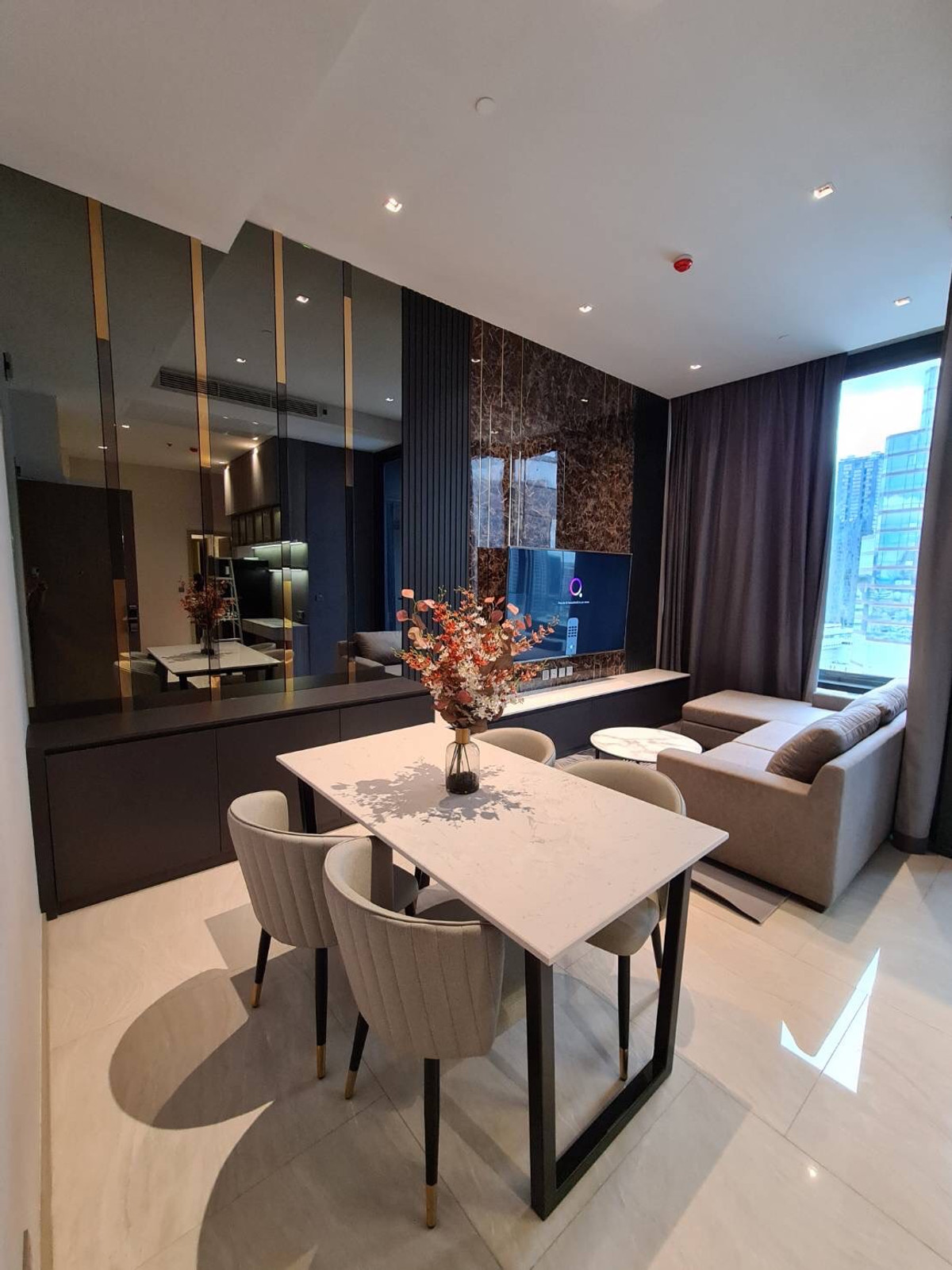 ให้เช่าคอนโดสีลม ศาลาแดง บางรัก : Luxury Room 🎄 Ashton Silom 2bed2bath 76 Sqm Fullyfurnish+bathtub Welcome Foreign 60,000-